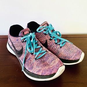 NIKE Flyknit lunar 3 Shoes Size 7 Colour plum